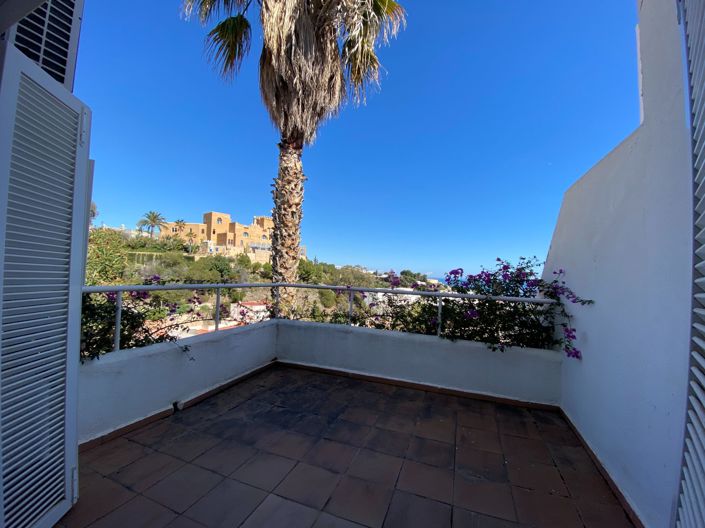 Image No.121-4 Bed Villa for sale