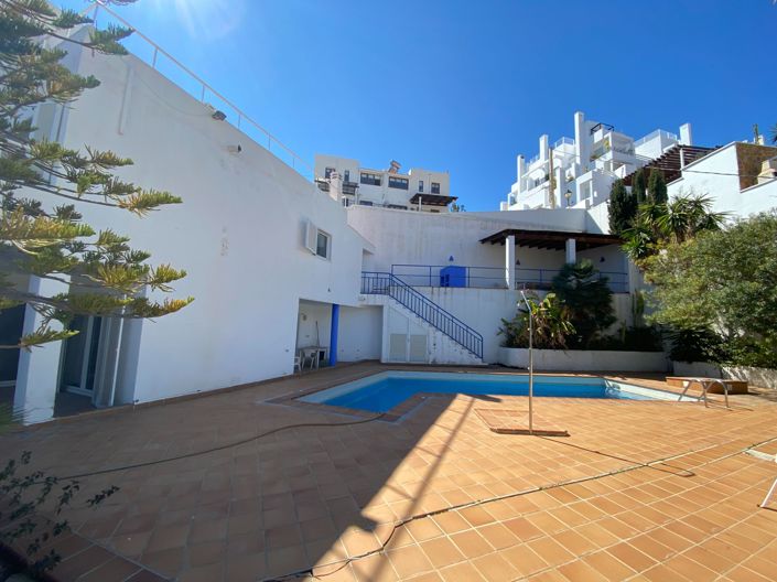 Image No.126-4 Bed Villa for sale