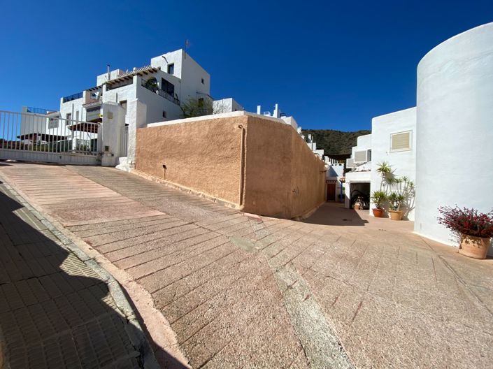 Image No.138-4 Bed Villa for sale