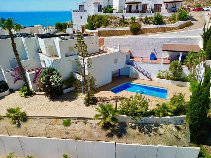 Image No.4-4 Bed Villa for sale