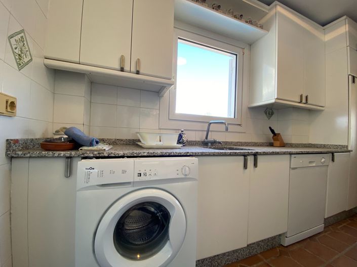 Image No.42-4 Bed Villa for sale