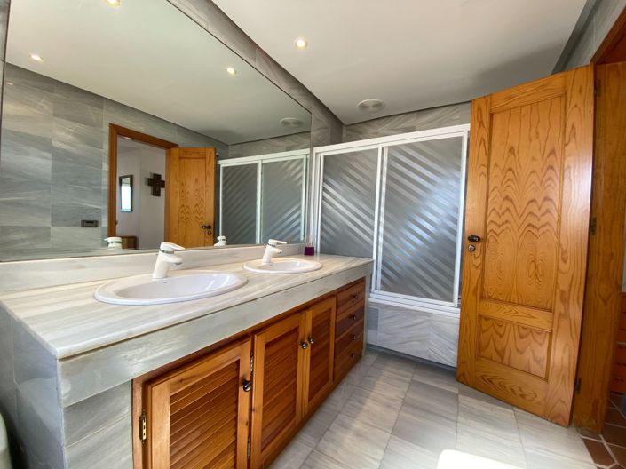 Image No.62-4 Bed Villa for sale