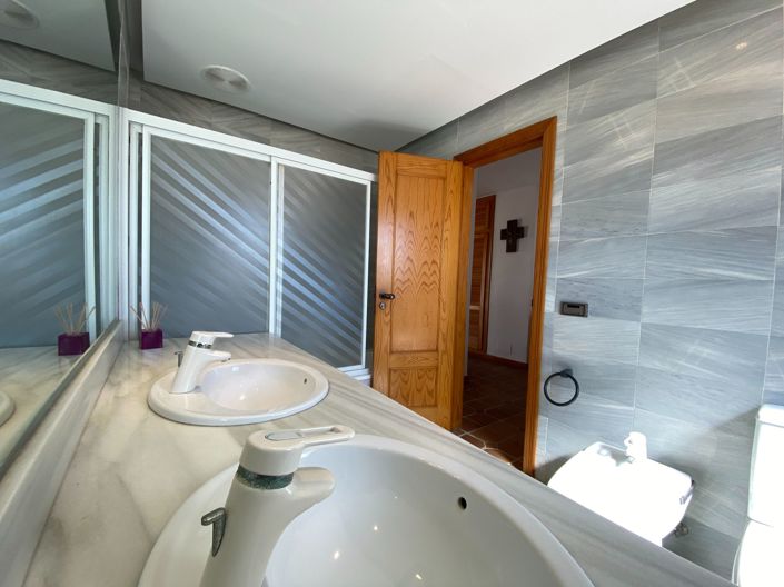 Image No.63-4 Bed Villa for sale