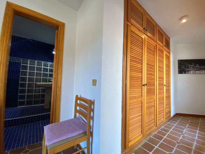 Image No.86-4 Bed Villa for sale