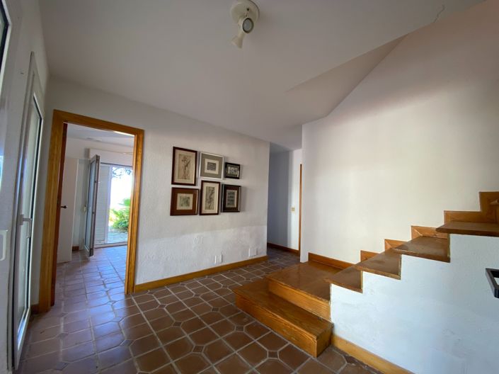 Image No.87-4 Bed Villa for sale