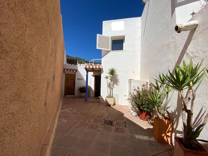 Image No.10-4 Bed Villa for sale