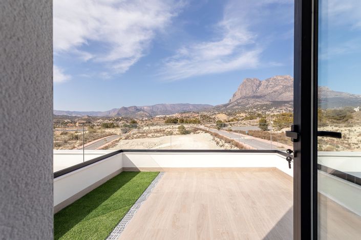 Image No.49-3 Bed Property for sale