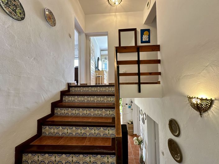 Image No.129-5 Bed Villa for sale