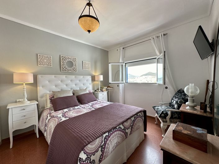 Image No.151-5 Bed Villa for sale