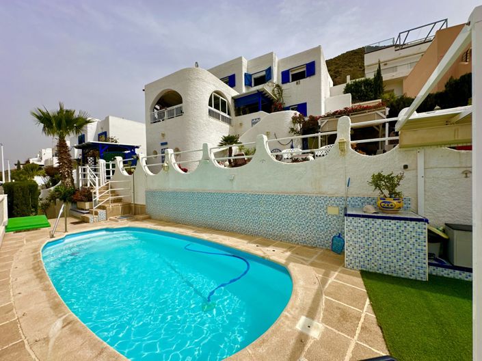 Image No.3-5 Bed Villa for sale