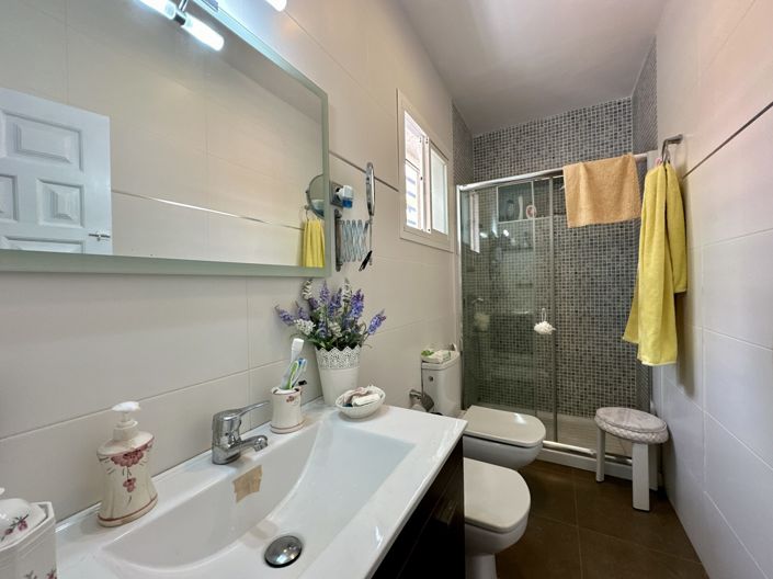 Image No.26-5 Bed Villa for sale