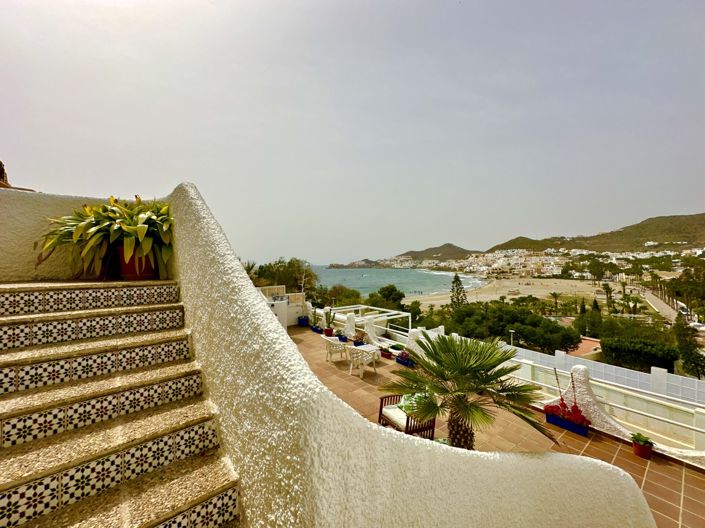 Image No.74-5 Bed Villa for sale