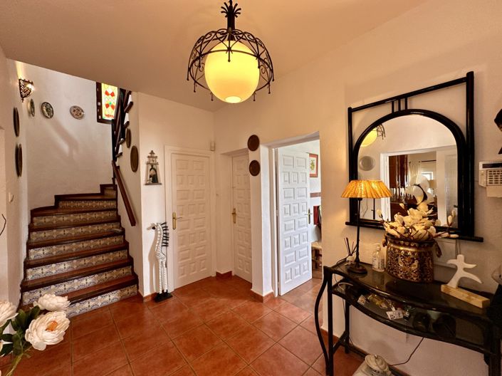 Image No.9-5 Bed Villa for sale