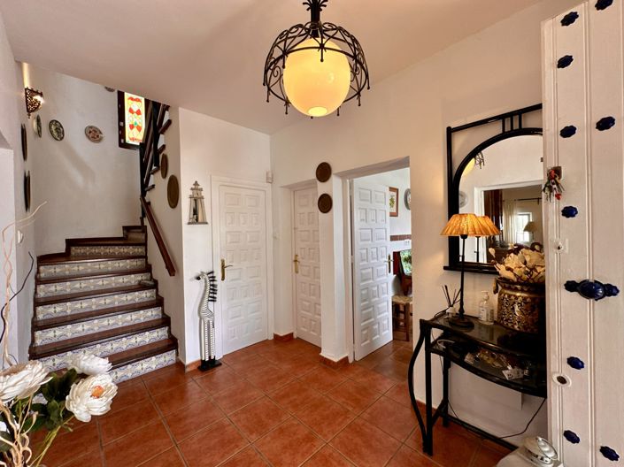 Image No.82-5 Bed Villa for sale