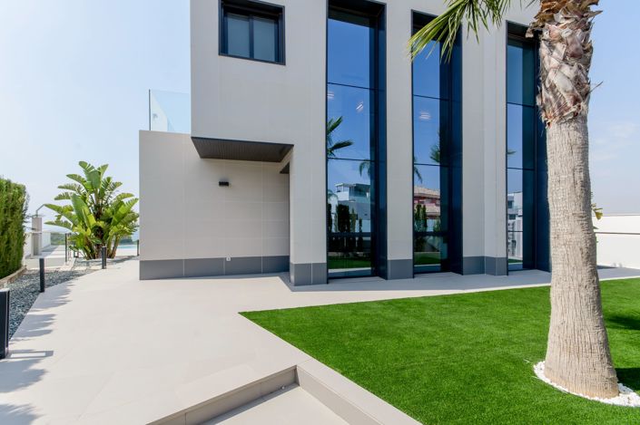 Image No.122-3 Bed Villa for sale