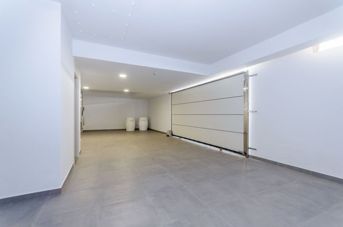 Image No.132-3 Bed Villa for sale