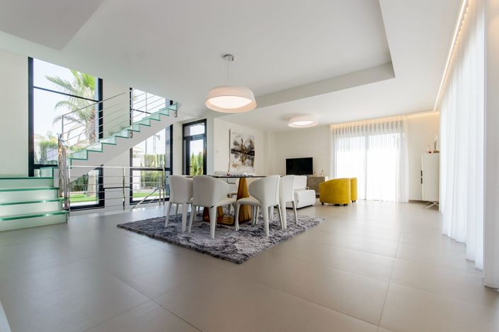 Image No.54-3 Bed Villa for sale