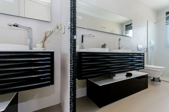 Image No.84-3 Bed Villa for sale