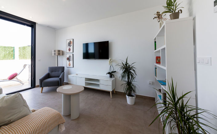 Image No.11-2 Bed Property for sale