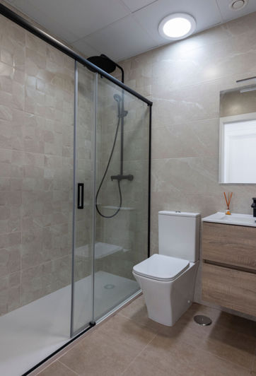 Image No.22-2 Bed Property for sale