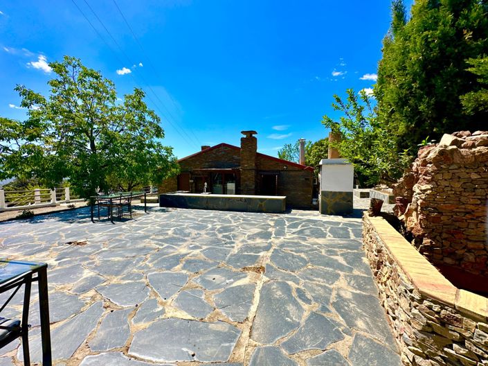 Image No.102-5 Bed Property for sale