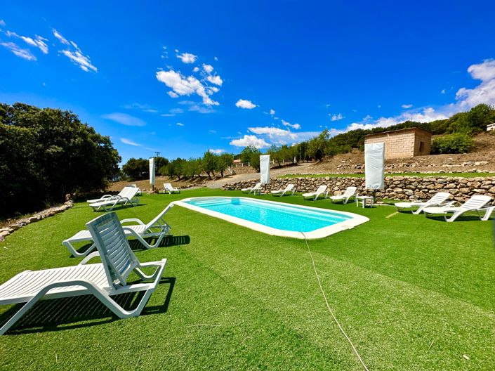 Image No.106-5 Bed Property for sale