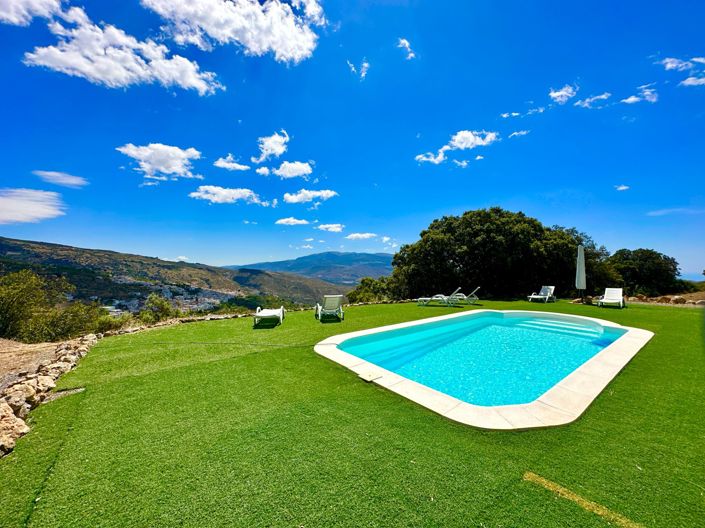 Image No.108-5 Bed Property for sale