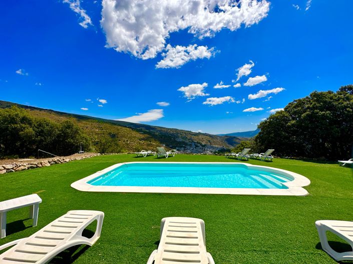 Image No.109-5 Bed Property for sale