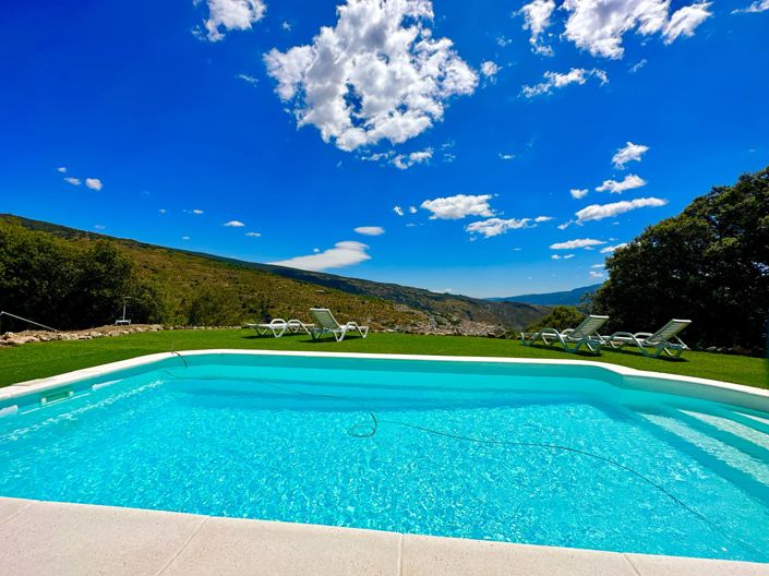 Image No.111-5 Bed Property for sale