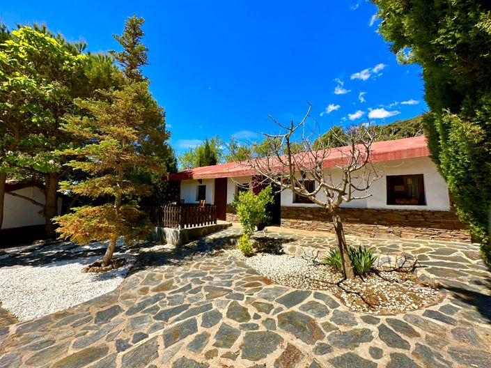 Image No.30-5 Bed Property for sale