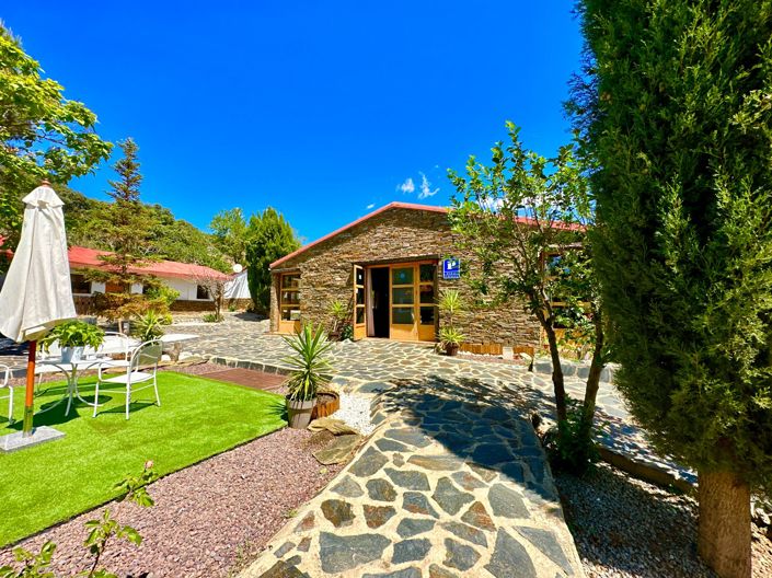 Image No.6-5 Bed Property for sale