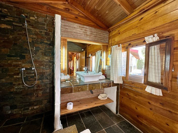 Image No.63-5 Bed Property for sale