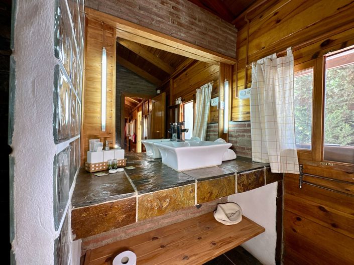 Image No.64-5 Bed Property for sale