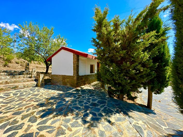 Image No.67-5 Bed Property for sale