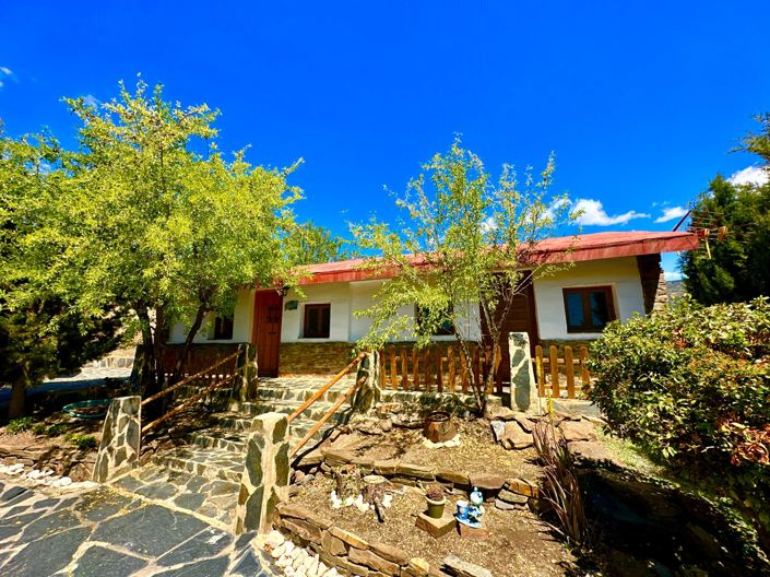 Image No.69-5 Bed Property for sale