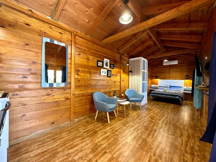 Image No.70-5 Bed Property for sale