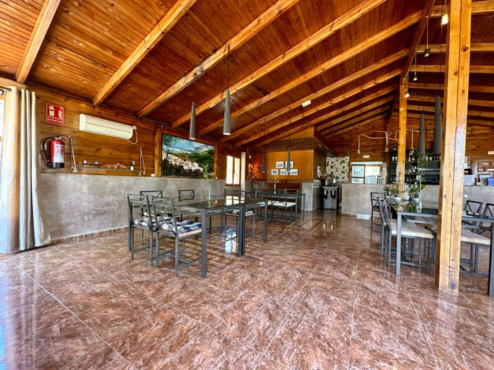 Image No.9-5 Bed Property for sale