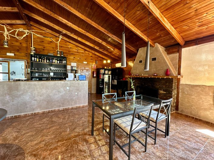 Image No.89-5 Bed Property for sale