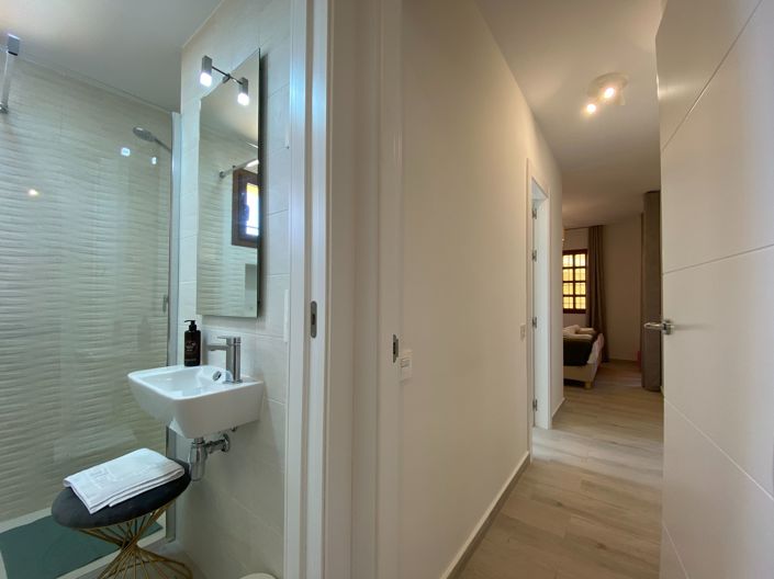 Image No.16-2 Bed Property for sale