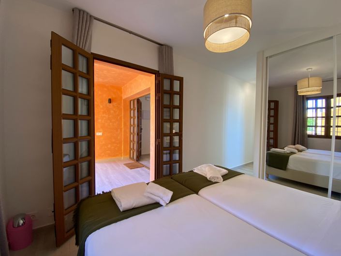 Image No.9-2 Bed Property for sale