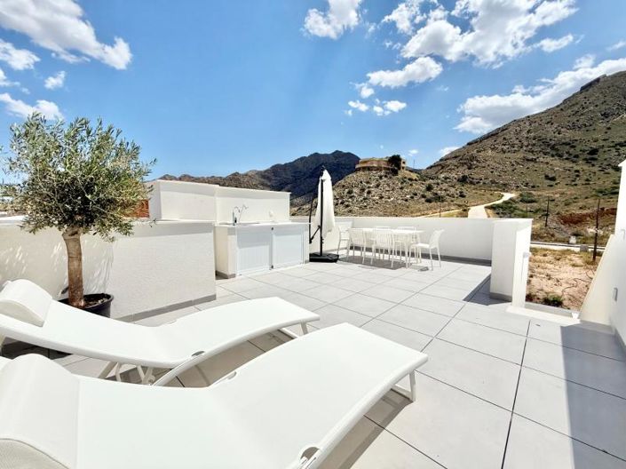 Image No.15-3 Bed Property for sale