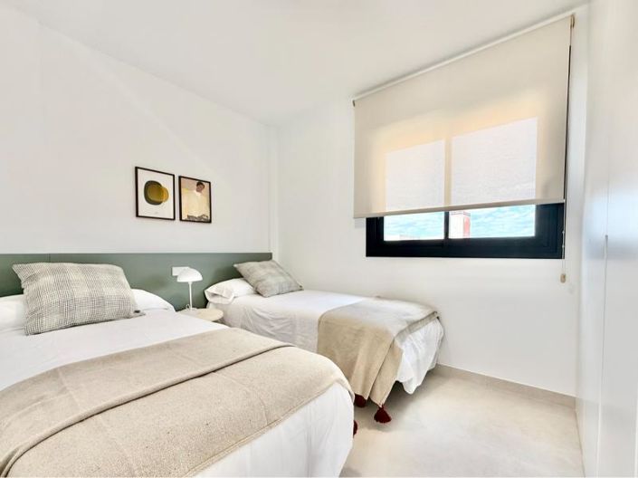 Image No.9-3 Bed Property for sale