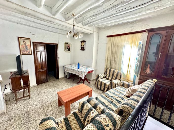 Image No.21-4 Bed House for sale