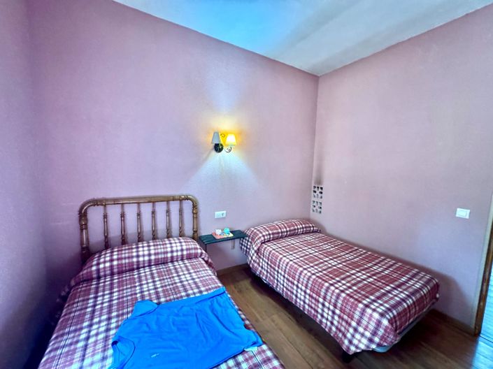 Image No.23-2 Bed House for sale