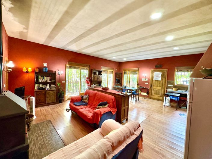 Image No.4-2 Bed House for sale