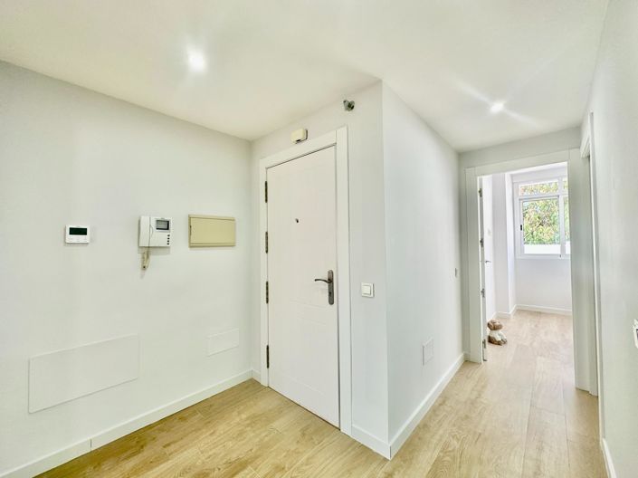 Image No.21-2 Bed Apartment for sale