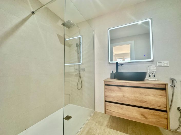 Image No.10-2 Bed Apartment for sale