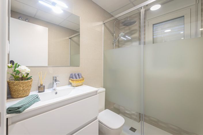 Image No.68-2 Bed Apartment for sale