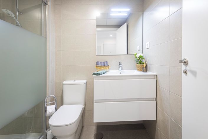 Image No.75-2 Bed Apartment for sale