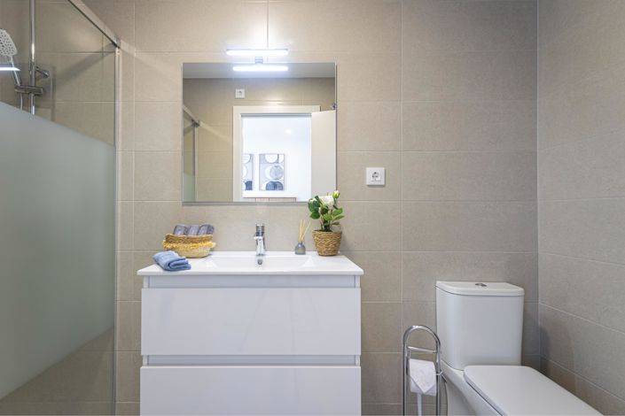 Image No.79-2 Bed Apartment for sale